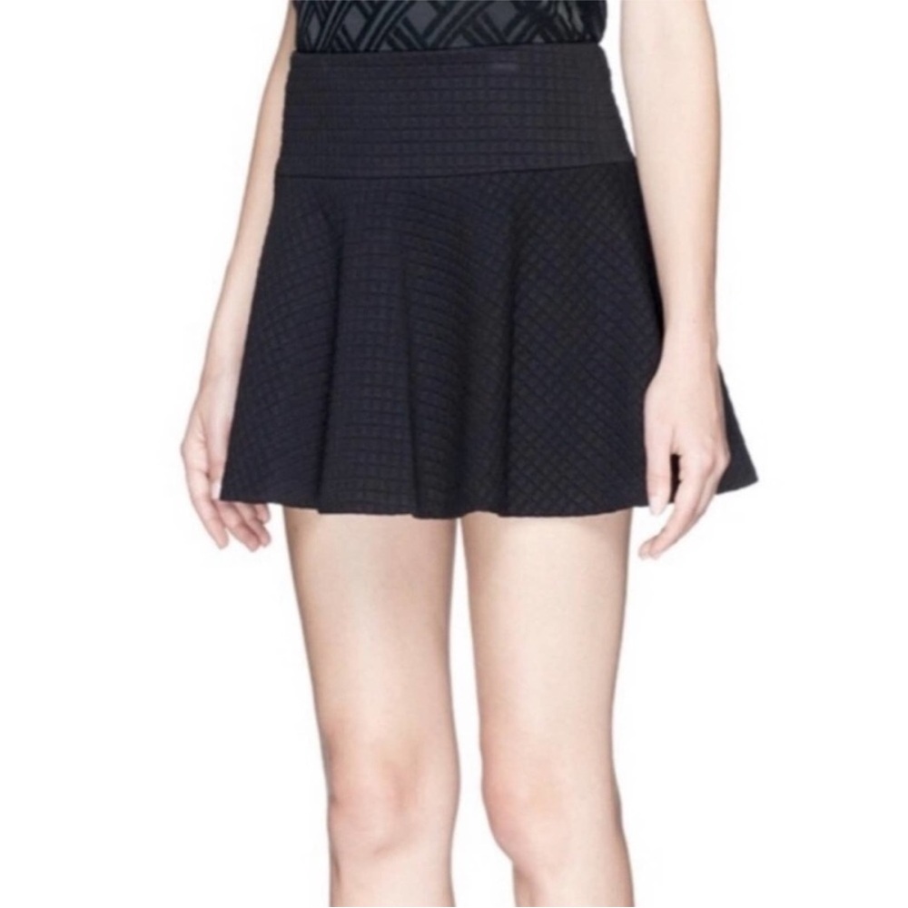 Alice + Olivia Employed by Stacey Bendet Black Quilted Mini Skirt size 1